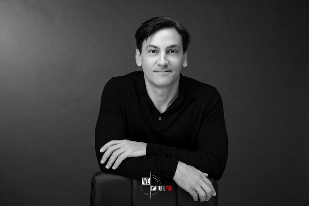 HEADSHOT BUSINESS PHOTOGRAPHY DUBAI ABU DHABI UAE