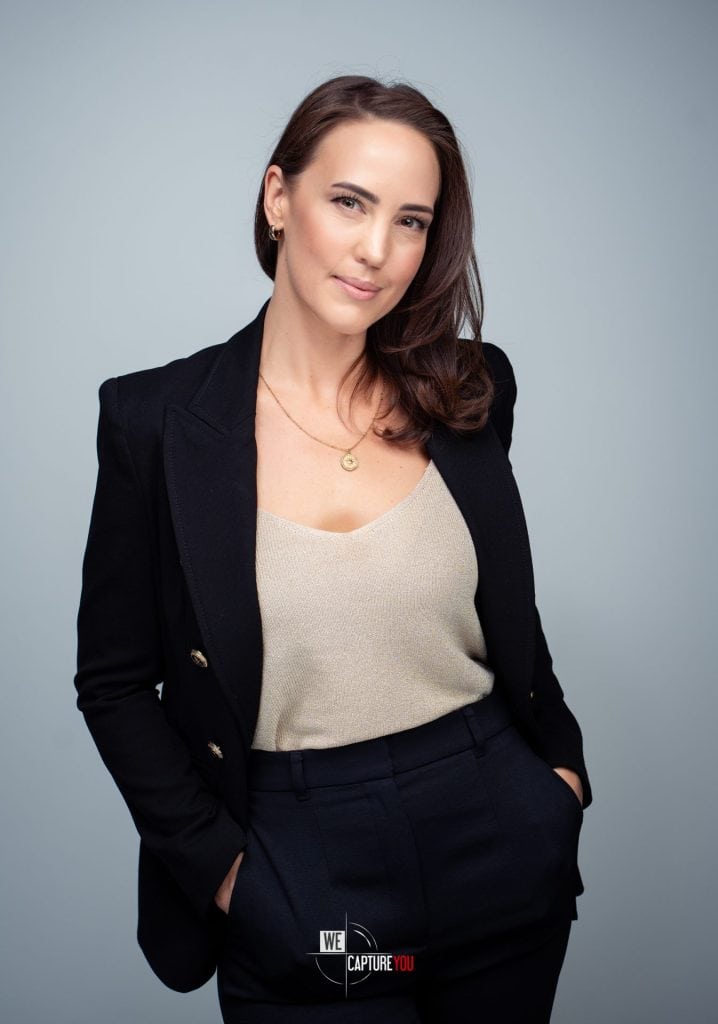 CORPORATE HEADSHOT PORTRAIT DUBAI