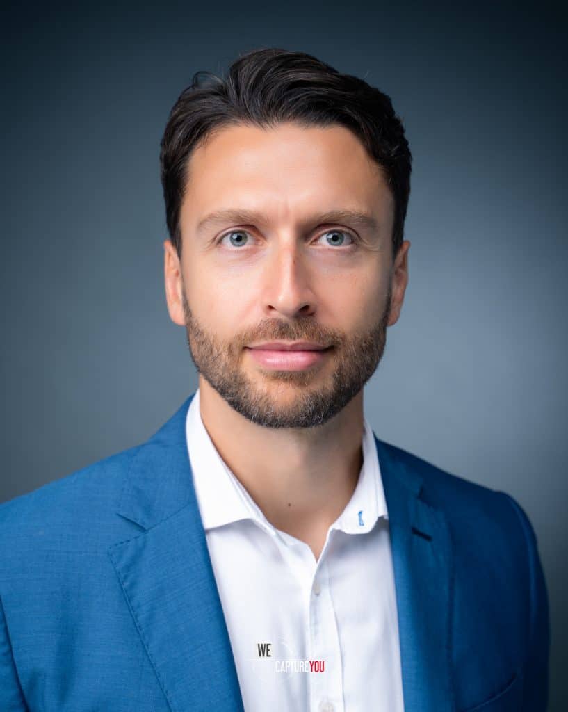 CORPORATE HEADSHOT DUBAI